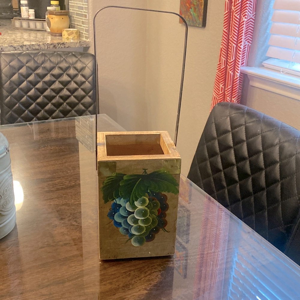 Wine holder